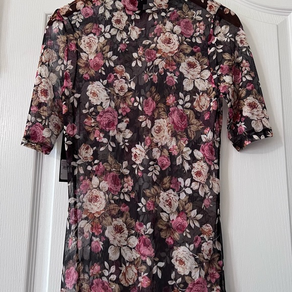 NWT Free Press Clothing floral mesh top with mock turtleneck. Size small - Picture 5 of 9